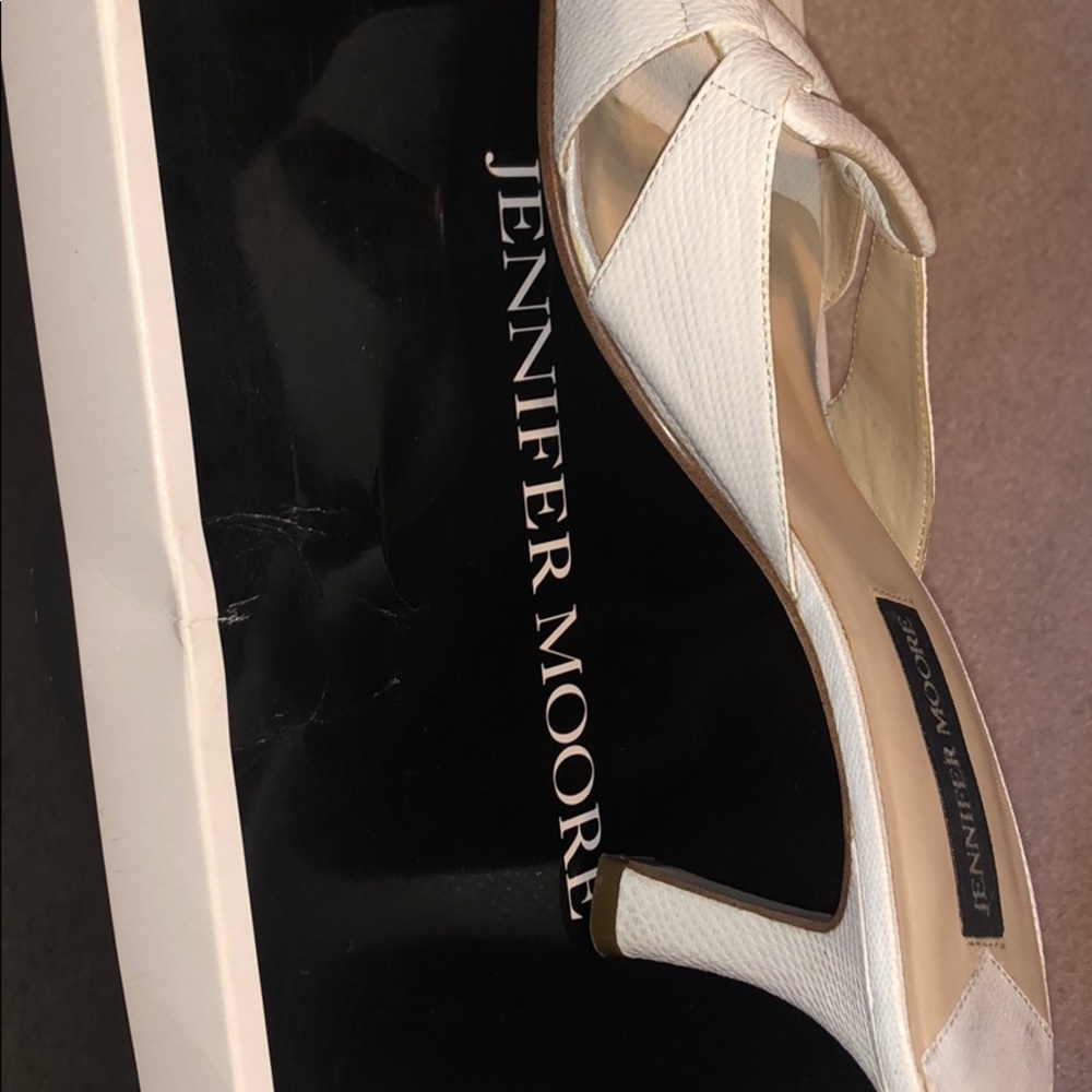 White Jennifer Moore heels with cute design